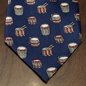 Vintage Seven Star Blue 100% Silk Men’s Neck Tie Drum Print